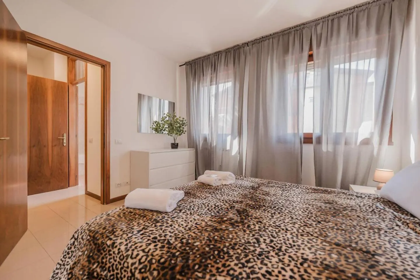 Unico Apartment 8 Alloggio A 700Mt Dalla Stazione Venice Italy